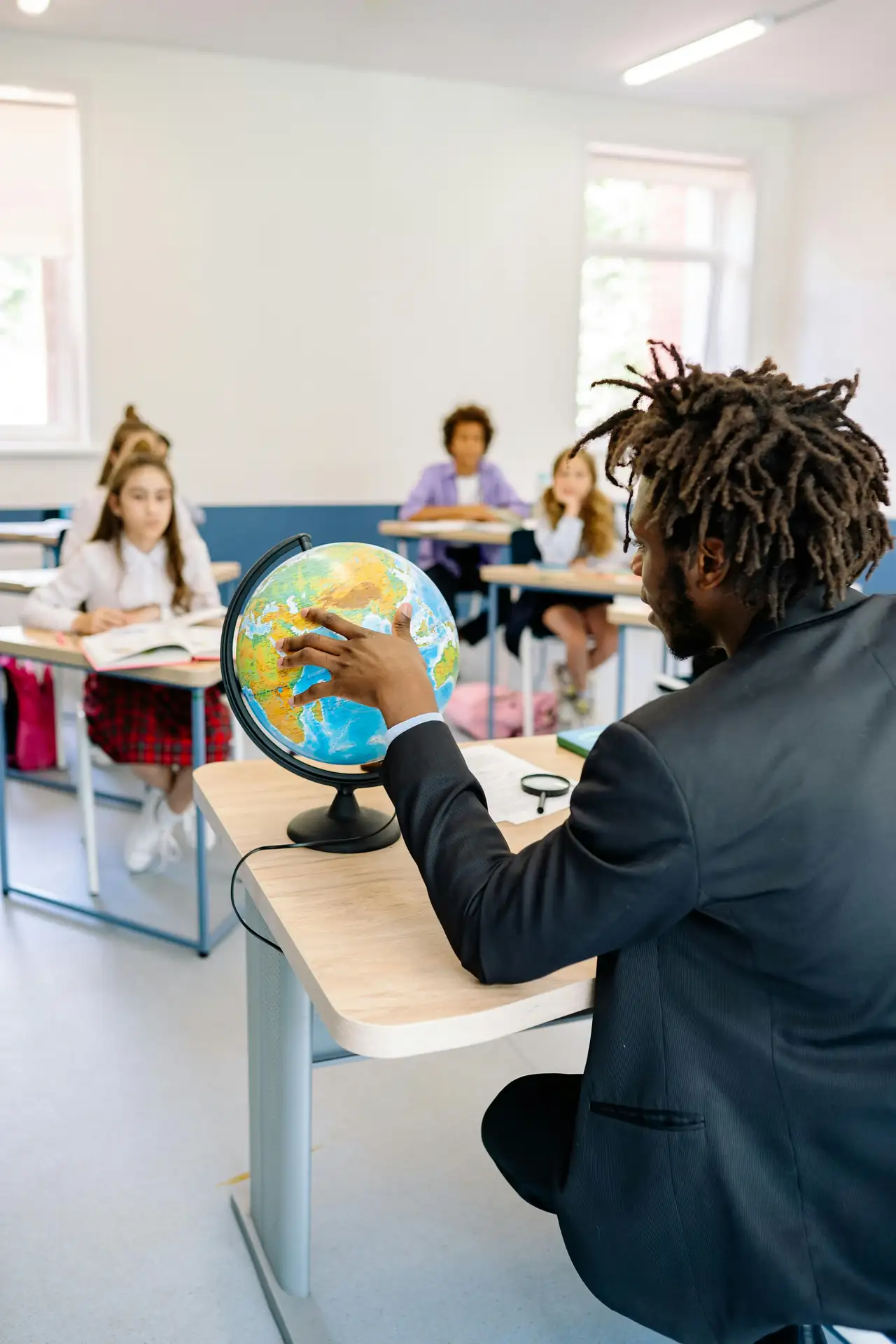 Academic St. Joseph’s Preschool – Hands On Learning for kids in 203 N Spring St, Falls Church VA 22046.
