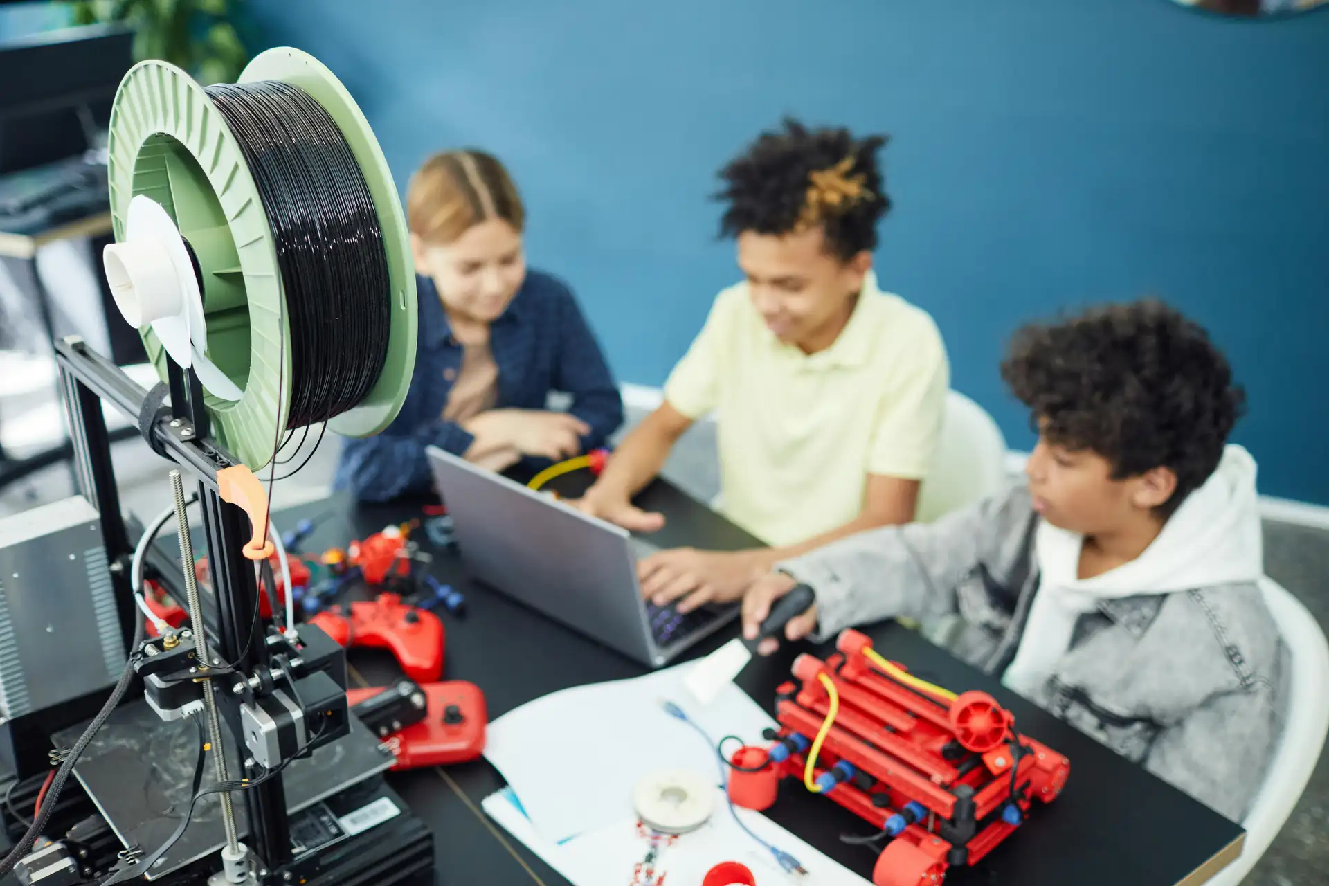 STEM Robotics with Dash Robots for kids in 1405 South Fern Street suite 154, Arlington, VA 22202, USA.