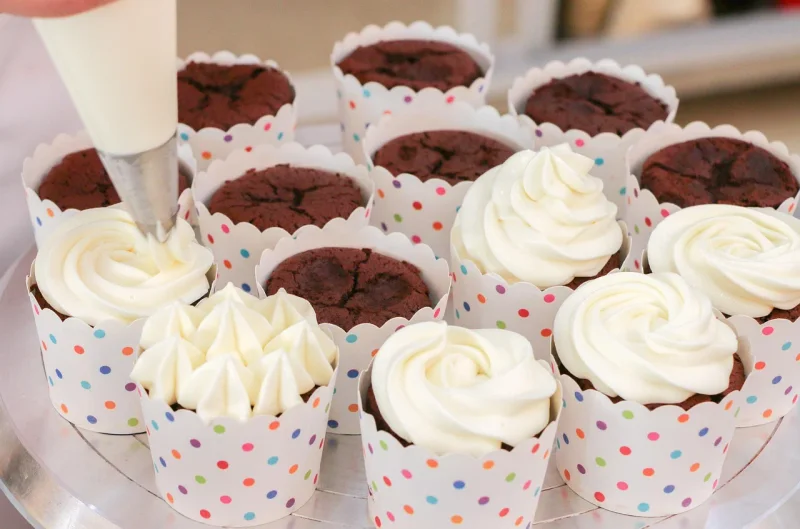 Arts Cupcake Wars for kids in 6450 S Van Dorn St, Alexandria, VA 22315, United States.